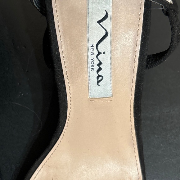 Shoe - Picture 3 of 5